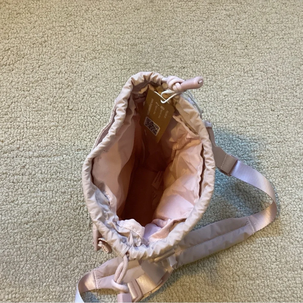 Bagsmart Water Bottle Sling Bag - Picture 4 of 6